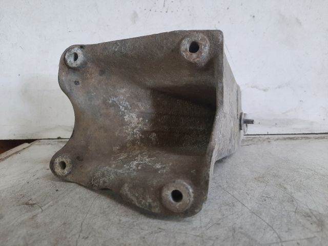 bontott SEAT IBIZA II Motor Tartó Bak (Fém)