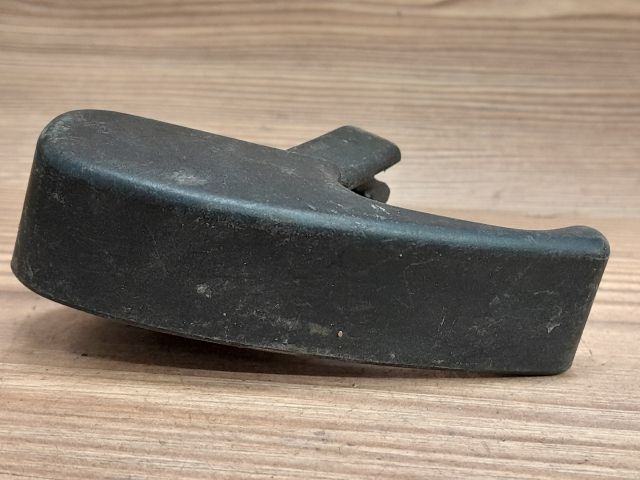 bontott SEAT IBIZA II Motorháztető Nyitó Kar / Gomb