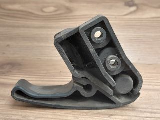 bontott SEAT IBIZA II Motorháztető Nyitó Kar / Gomb