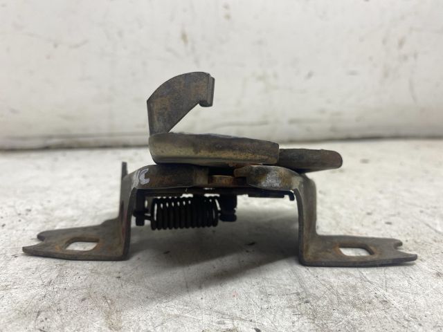 bontott SEAT IBIZA II Motorháztető Zárszerkezet