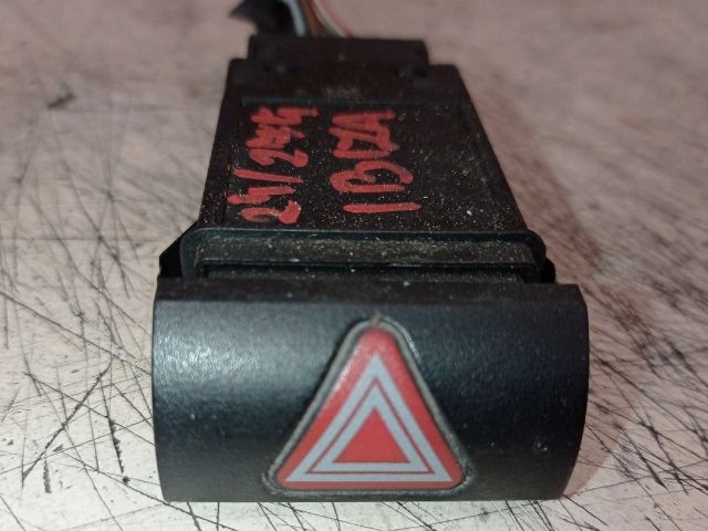 bontott SEAT IBIZA II Vészvillogó Kapcsoló