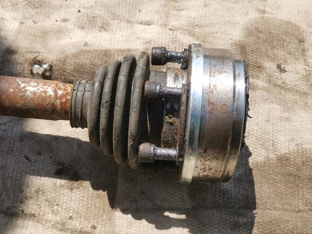 bontott SEAT IBIZA III Bal Féltengely