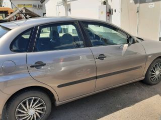 bontott SEAT IBIZA III Biztosítéktábla Motortér