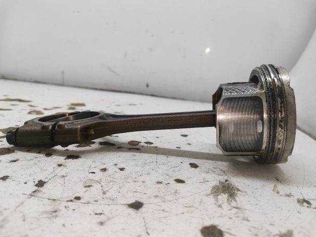 bontott SEAT IBIZA III Dugattyú és Hajtókar