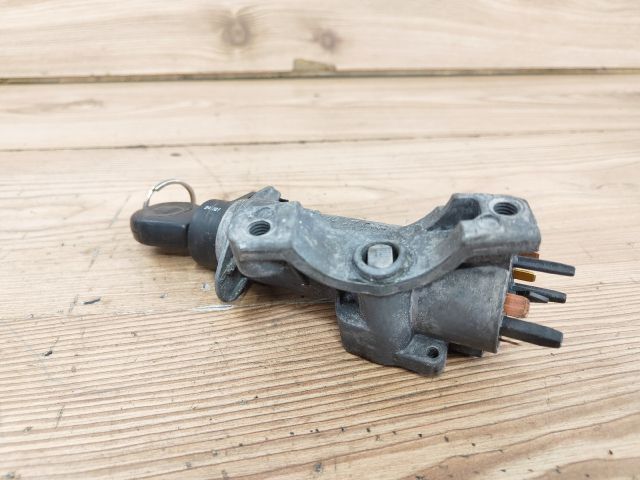 bontott SEAT IBIZA III Gyújtáskapcsoló Házzal