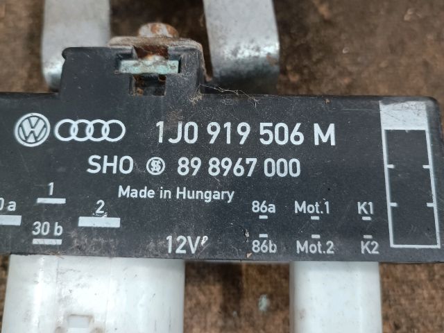 bontott SEAT IBIZA III Hűtőventilátor Relé