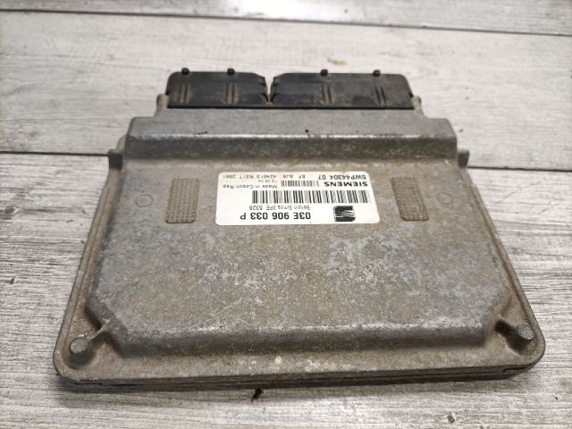 bontott SEAT IBIZA III Motorvezérlő