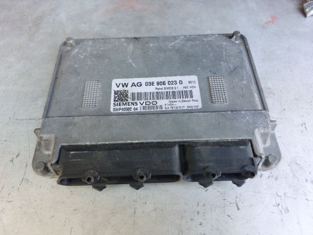 bontott SEAT IBIZA III Motorvezérlő