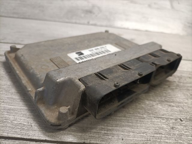 bontott SEAT IBIZA III Motorvezérlő