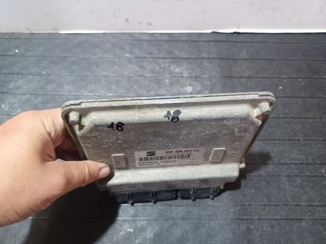 bontott SEAT IBIZA III Motorvezérlő