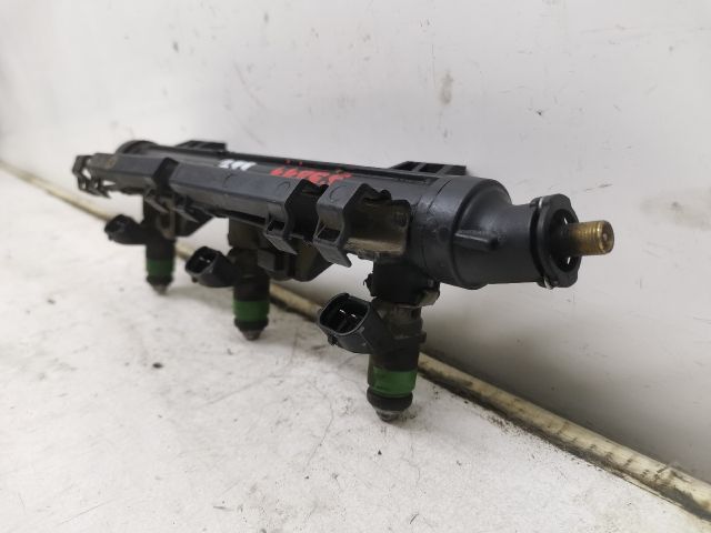 bontott SEAT IBIZA III Porlasztó Sor / Híd