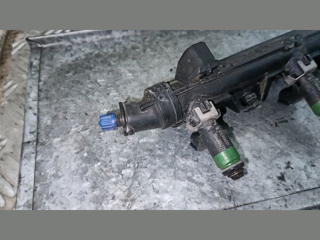 bontott SEAT IBIZA III Porlasztó Sor / Híd