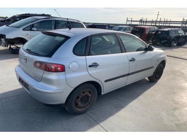 bontott SEAT IBIZA III Vízhűtő Radiátor (Klímás)