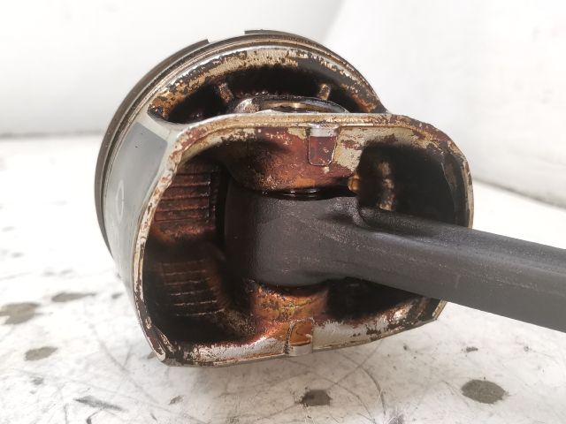 bontott SEAT IBIZA III Dugattyú és Hajtókar