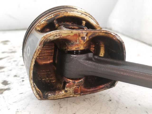 bontott SEAT IBIZA III Dugattyú és Hajtókar