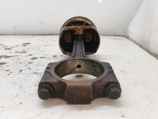 bontott SEAT IBIZA III Dugattyú és Hajtókar