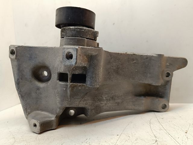 bontott SEAT IBIZA III Generátor Tartó Bak