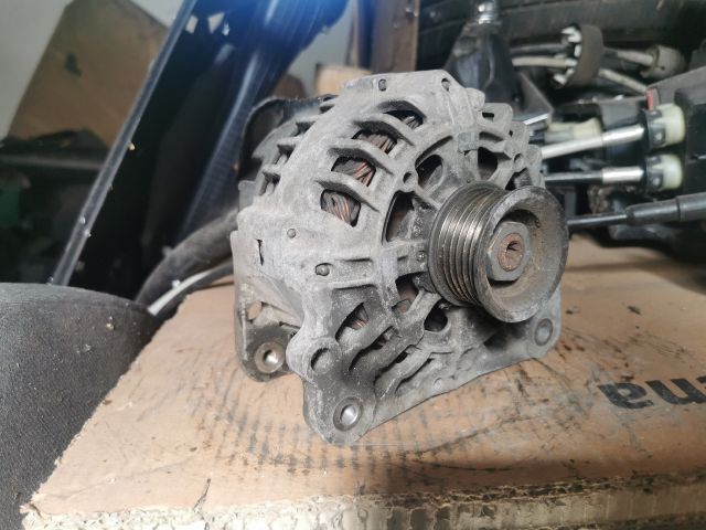 bontott SEAT IBIZA III Generátor