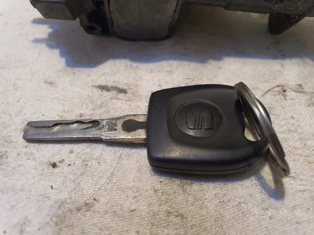 bontott SEAT IBIZA III Gyújtáskapcsoló Házzal