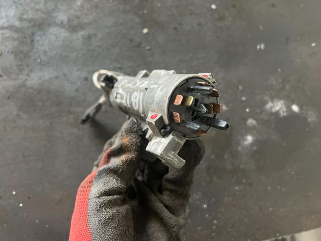 bontott SEAT IBIZA III Gyújtáskapcsoló