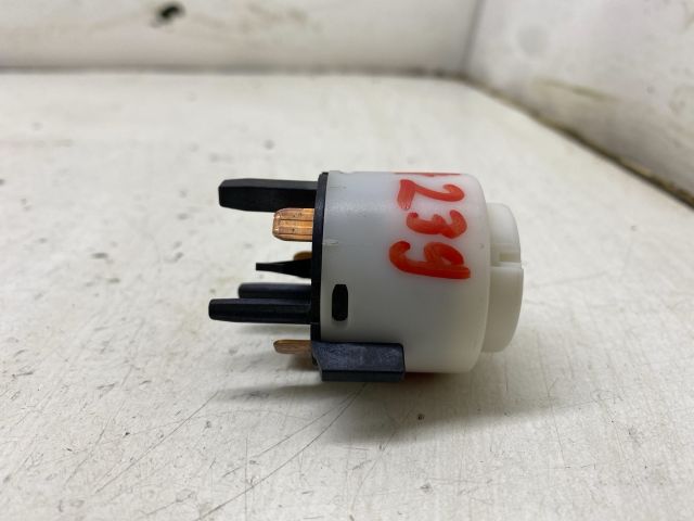 bontott SEAT IBIZA III Gyújtáskapcsoló