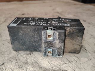 bontott SEAT IBIZA III Hűtőventilátor Relé