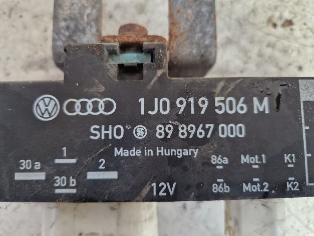 bontott SEAT IBIZA III Hűtőventilátor Relé