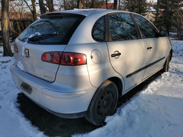 bontott SEAT IBIZA III Jobb első Féknyereg Munkahengerrel