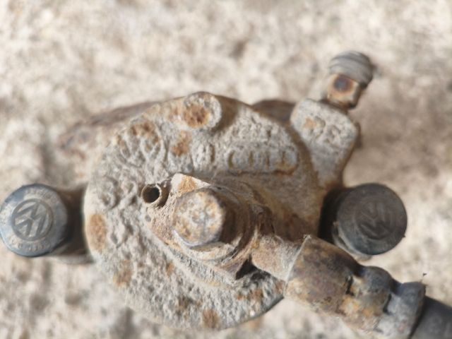 bontott SEAT IBIZA III Jobb első Féknyereg Munkahengerrel