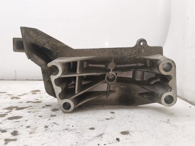 bontott SEAT IBIZA III Motor Tartó Bak (Fém)