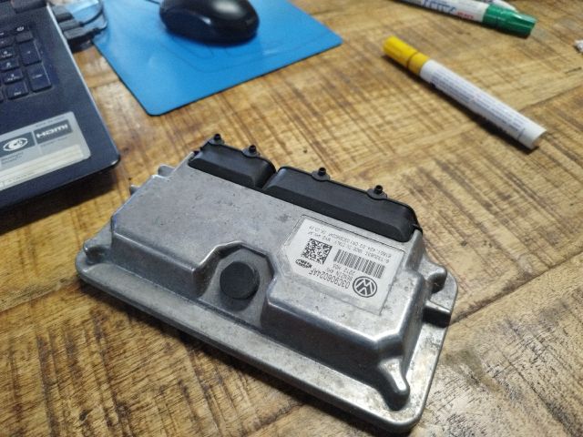 bontott SEAT IBIZA III Motorvezérlő