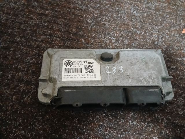 bontott SEAT IBIZA III Motorvezérlő