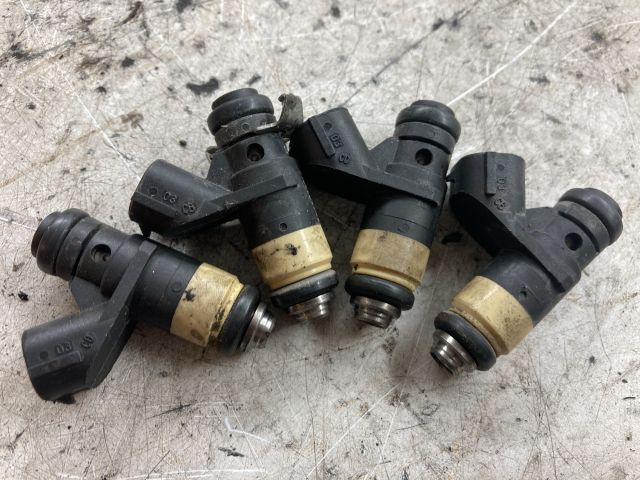 bontott SEAT IBIZA III Porlasztó Sor / Híd