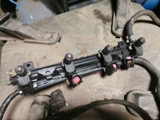 bontott SEAT IBIZA III Porlasztó Sor / Híd