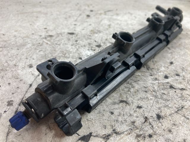 bontott SEAT IBIZA III Porlasztó Sor / Híd