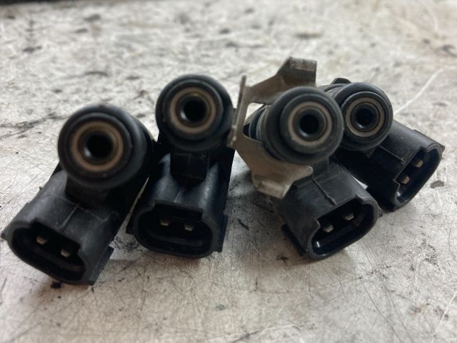 bontott SEAT IBIZA III Porlasztó Sor / Híd