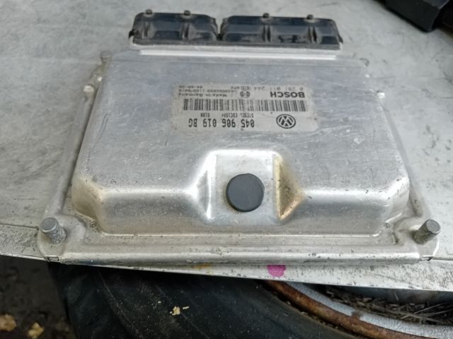 bontott SEAT IBIZA III Motorvezérlő