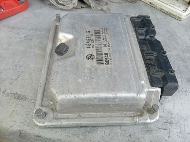 bontott SEAT IBIZA III Motorvezérlő