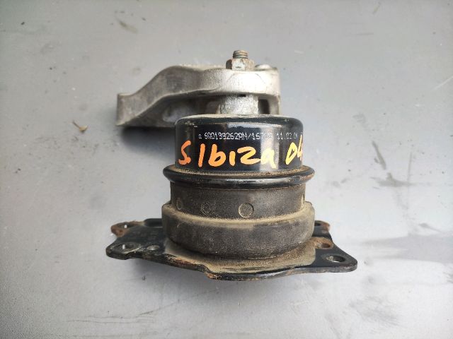 bontott SEAT IBIZA III Motor Tartó Bak (Fém)