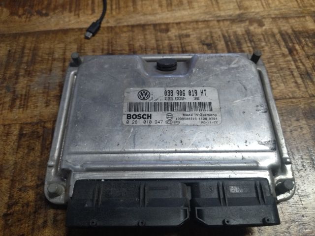 bontott SEAT IBIZA III Motorvezérlő