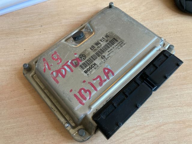 bontott SEAT IBIZA III Motorvezérlő