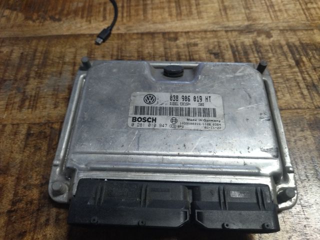 bontott SEAT IBIZA III Motorvezérlő