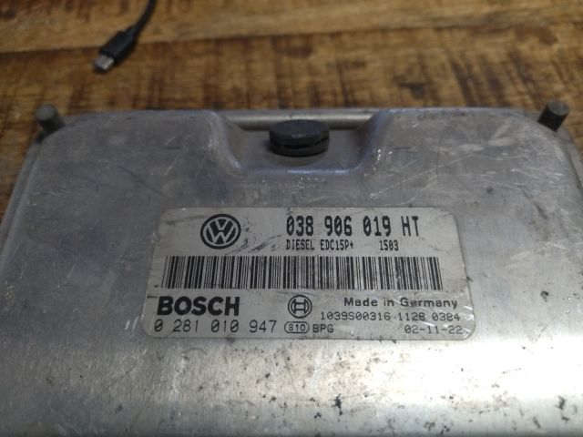 bontott SEAT IBIZA III Motorvezérlő