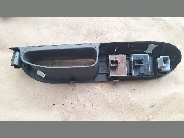 bontott SEAT IBIZA III Ablakemelő Kapcsoló Négyes / Kettes