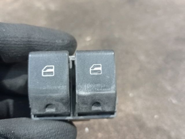 bontott SEAT IBIZA III Ablakemelő Kapcsoló (Pozíciófüggetlen)