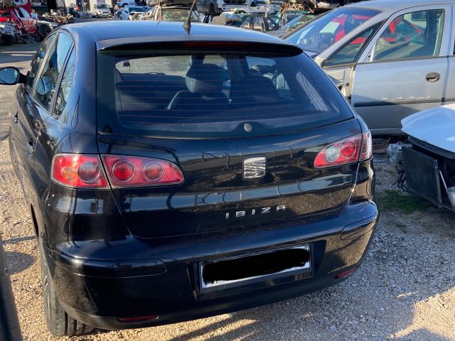 bontott SEAT IBIZA III Bal C Oszlop Burkolat