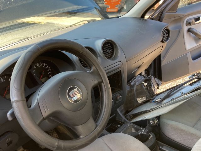 bontott SEAT IBIZA III Bal C Oszlop Burkolat