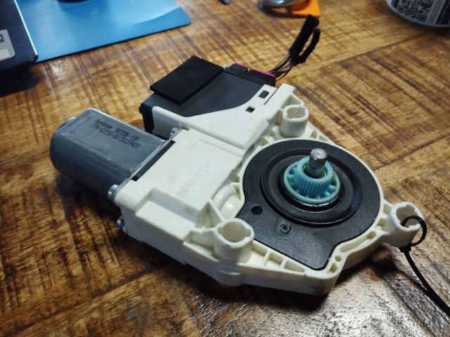 bontott SEAT IBIZA III Bal első Ablakemelő Motor