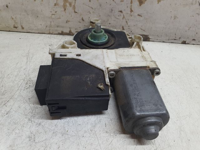 bontott SEAT IBIZA III Bal első Ablakemelő Motor