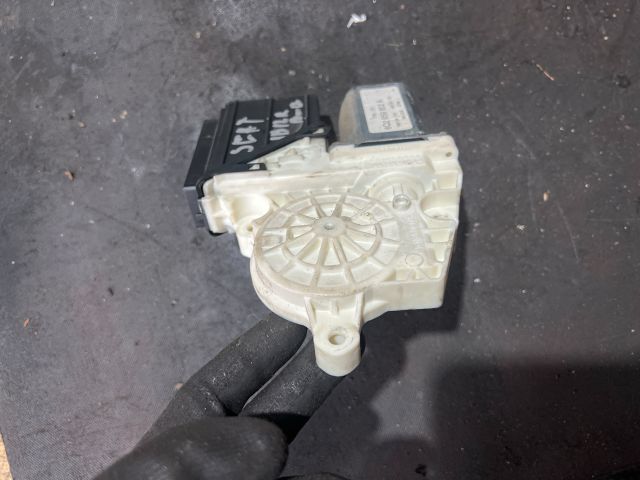 bontott SEAT IBIZA III Bal első Ablakemelő Motor